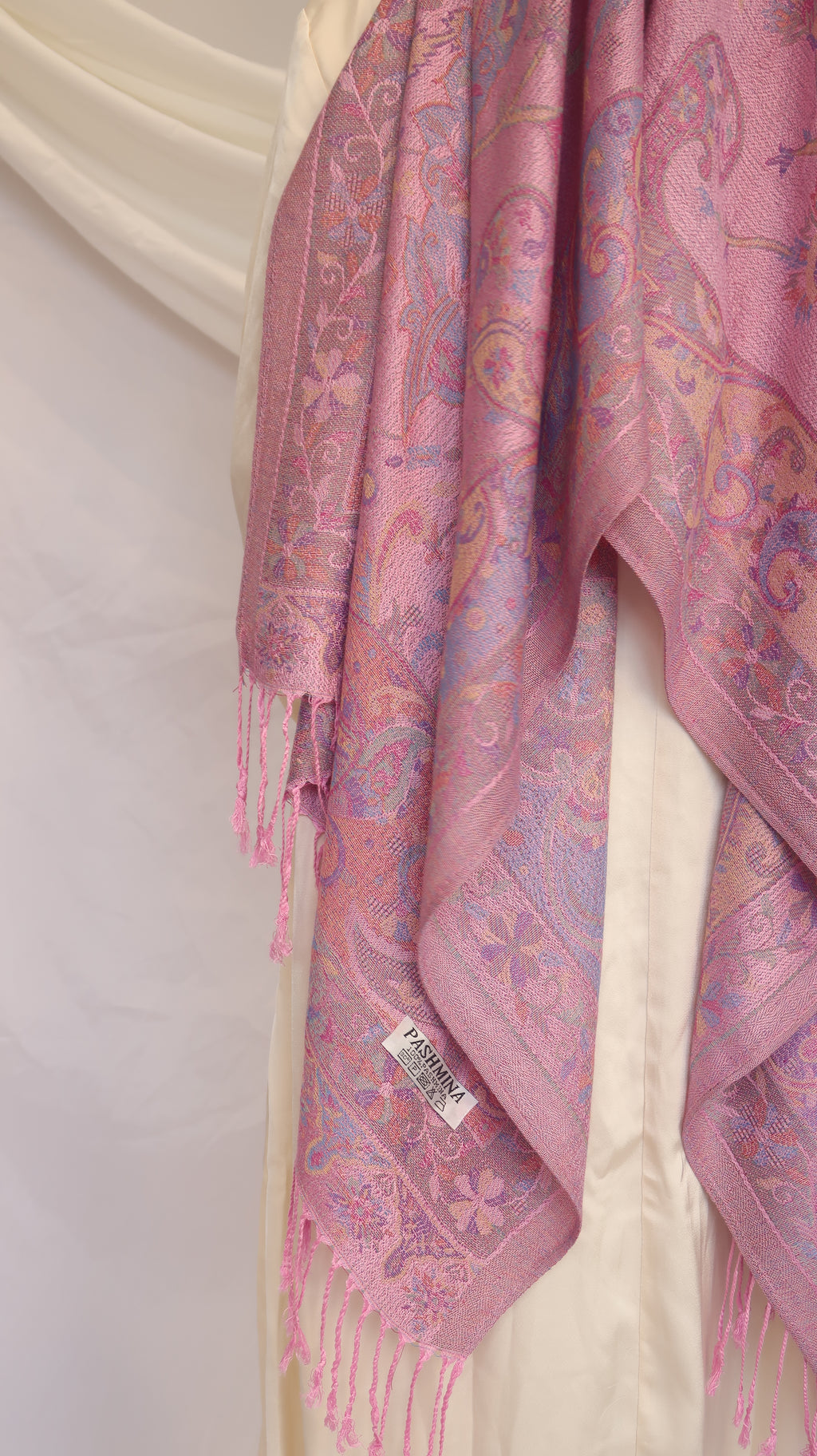 Pashmina Scarf – Cashmere‑Feel, Wind‑Resistant, Woven Paisley Jacquard (70×200cm)