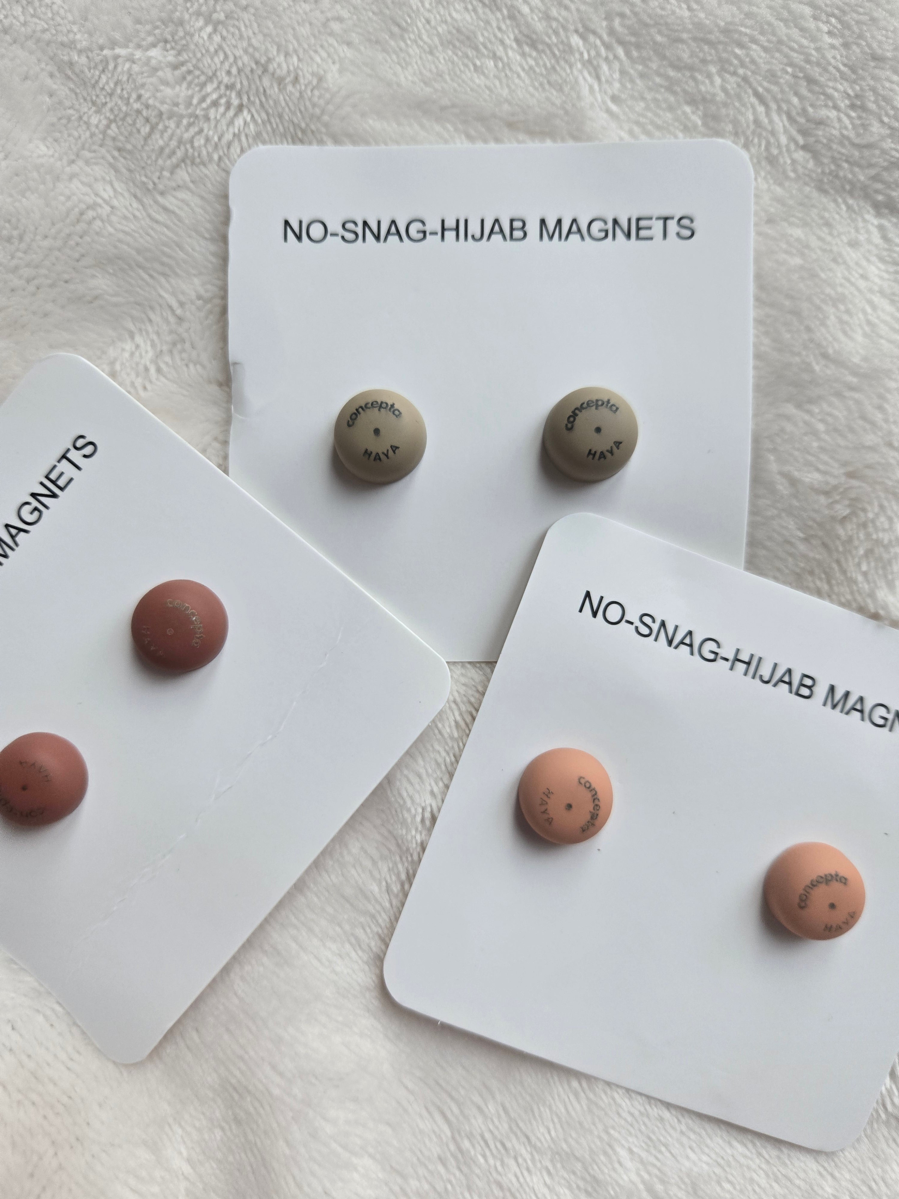 Non-Snag Hijab Magnets Solid Colours Branded & Palestine Keffiyeh  – Pack of 2 Pairs | Strong & Rounded
